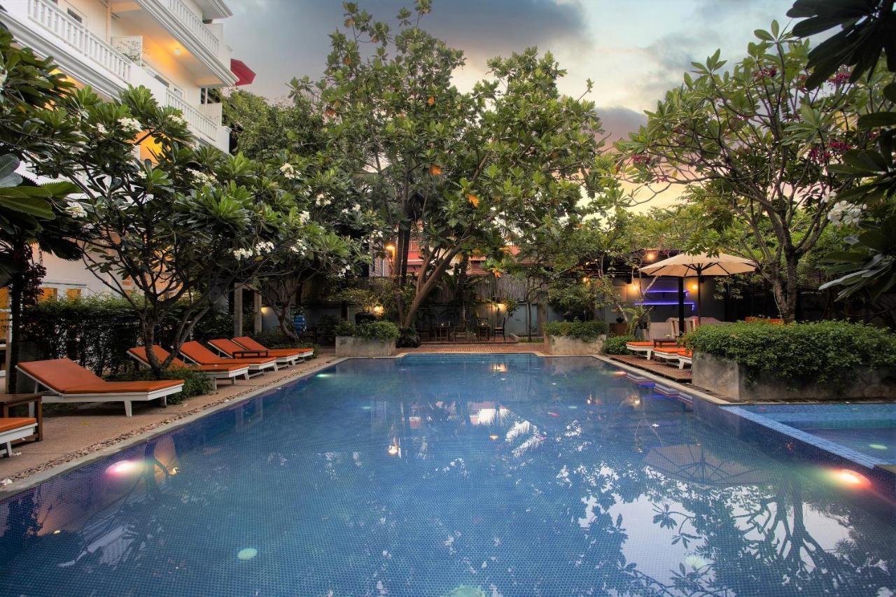 Amber Angkor Villa Hotel&Spa Siem Reap Bagian luar foto