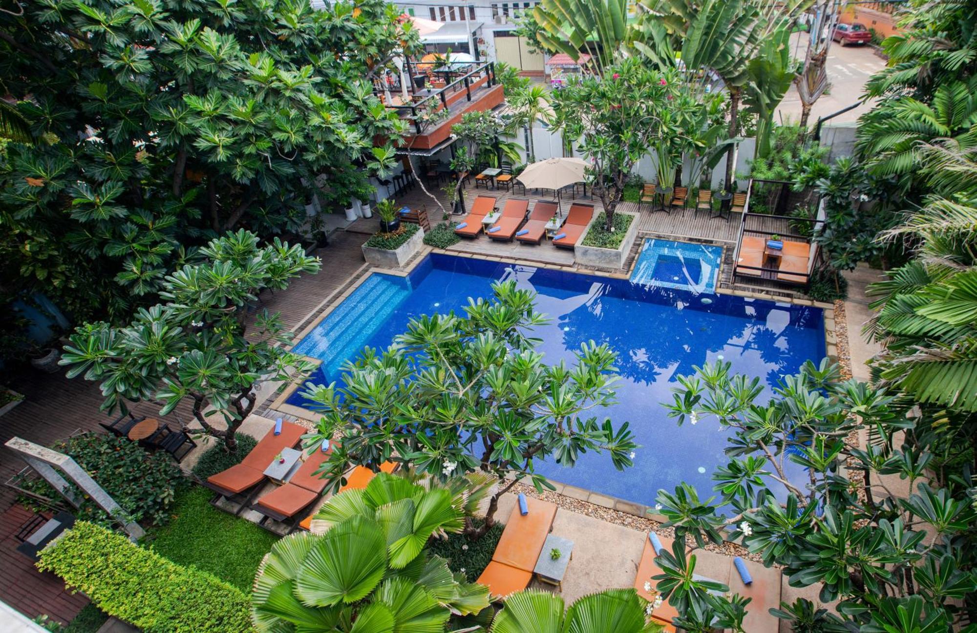 Amber Angkor Villa Hotel&Spa Siem Reap Bagian luar foto